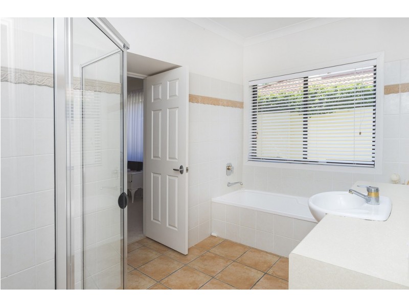 3160 Riverleigh Drive, Hope Island QLD 4212