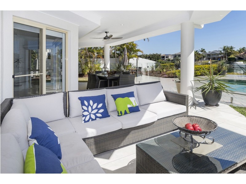 1055 Rosebank Way West, Hope Island QLD 4212