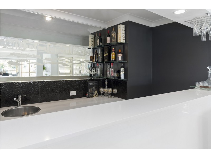 1055 Rosebank Way West, Hope Island QLD 4212