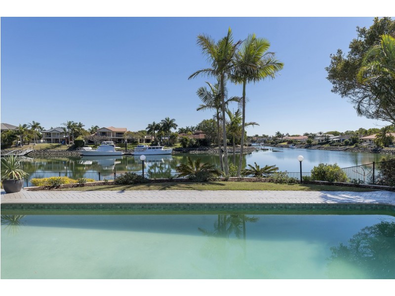 1055 Rosebank Way West, Hope Island QLD 4212