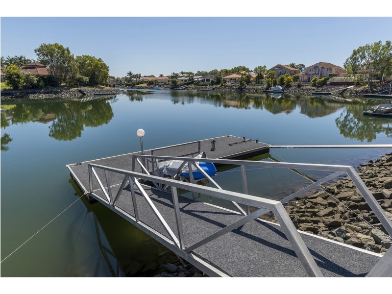 1055 Rosebank Way West, Hope Island QLD 4212