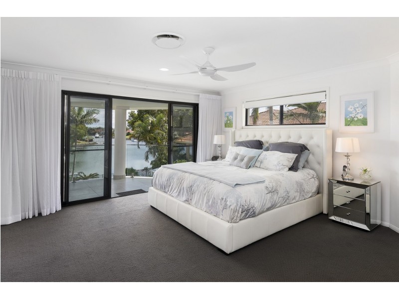 1055 Rosebank Way West, Hope Island QLD 4212