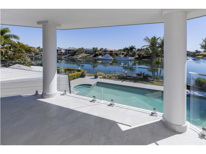 1055 Rosebank Way West, Hope Island QLD 4212