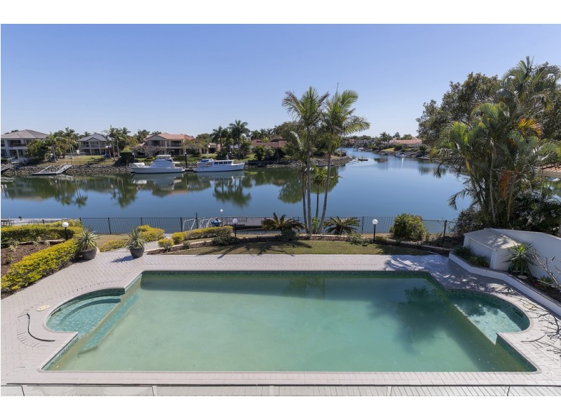 1055 Rosebank Way West, Hope Island QLD 4212