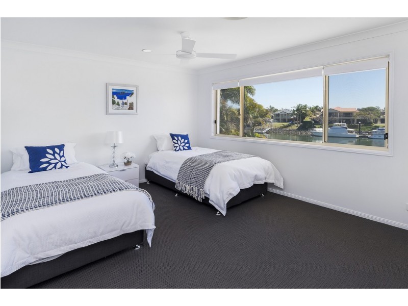 1055 Rosebank Way West, Hope Island QLD 4212