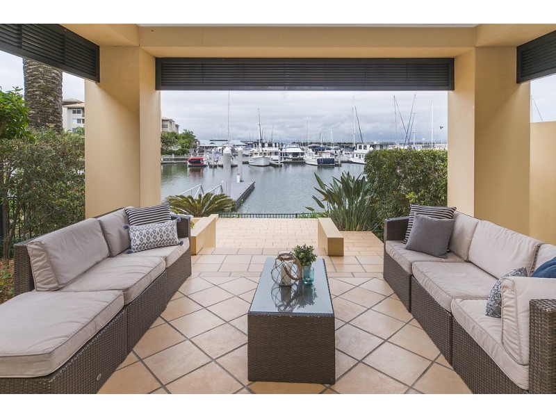 1504 Rosebank Way, Hope Island QLD 4212