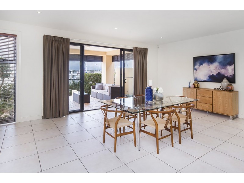 1504 Rosebank Way, Hope Island QLD 4212