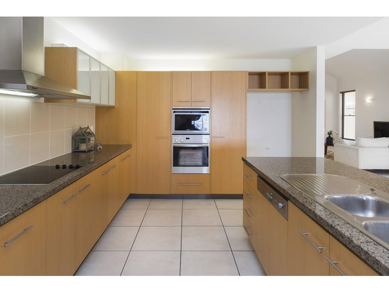 1504 Rosebank Way, Hope Island QLD 4212