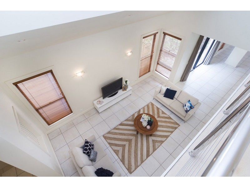 1504 Rosebank Way, Hope Island QLD 4212