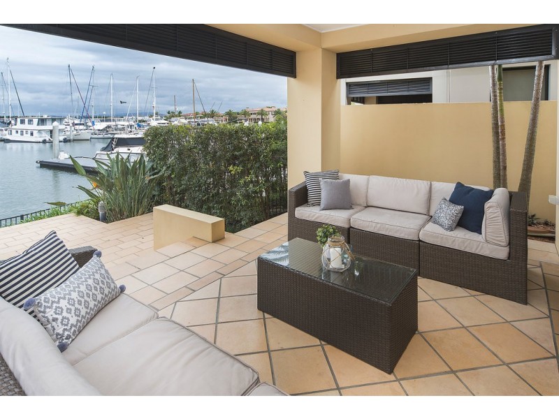 1504 Rosebank Way, Hope Island QLD 4212