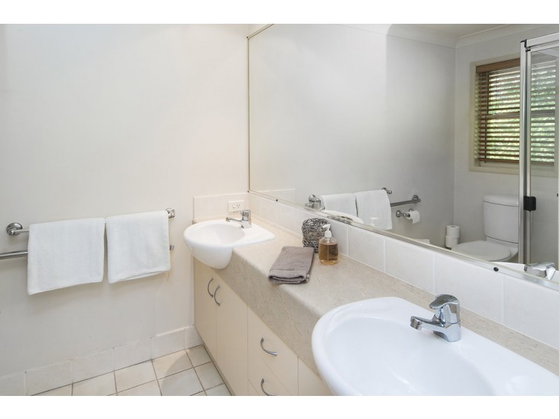 1028 Rosebank Way, Hope Island QLD 4212