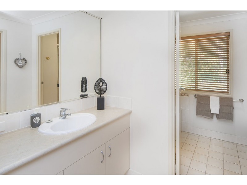 1028 Rosebank Way, Hope Island QLD 4212