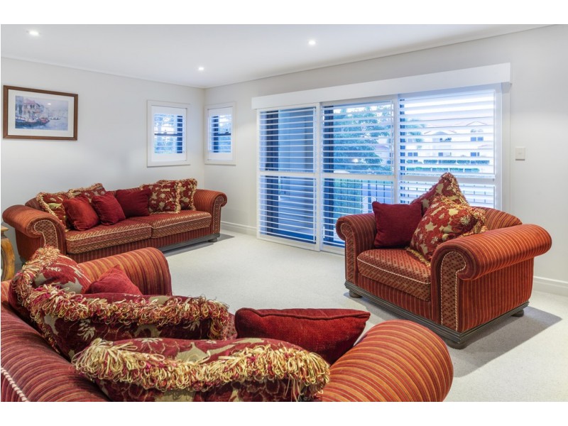 1513 Rosebank Way West, Hope Island QLD 4212