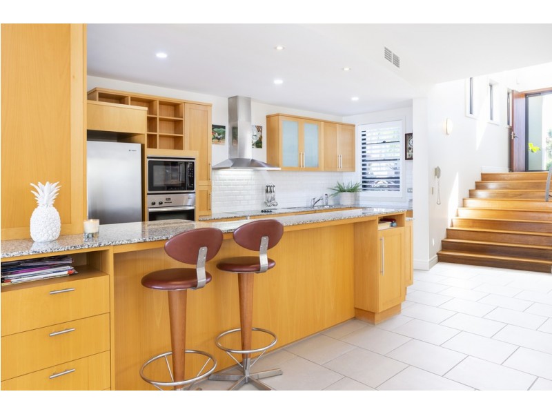 1513 Rosebank Way West, Hope Island QLD 4212