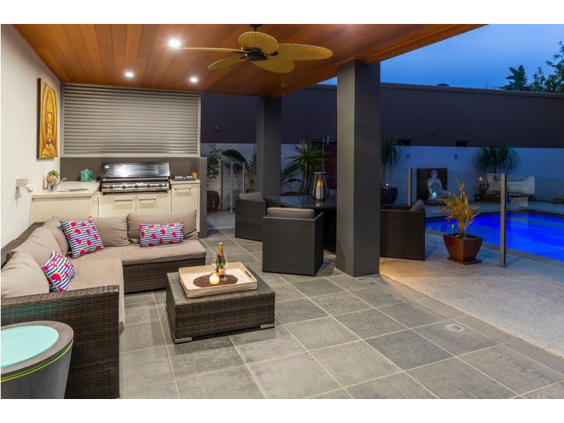 2843 Wylarah Way, Hope Island QLD 4212