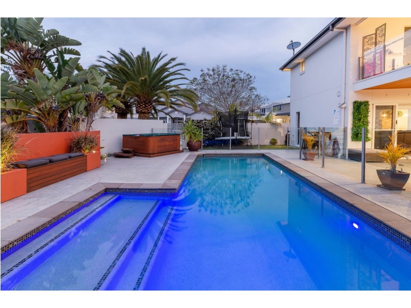 2843 Wylarah Way, Hope Island QLD 4212