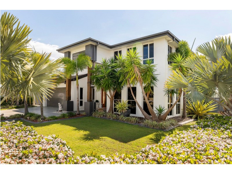 2843 Wylarah Way, Hope Island QLD 4212