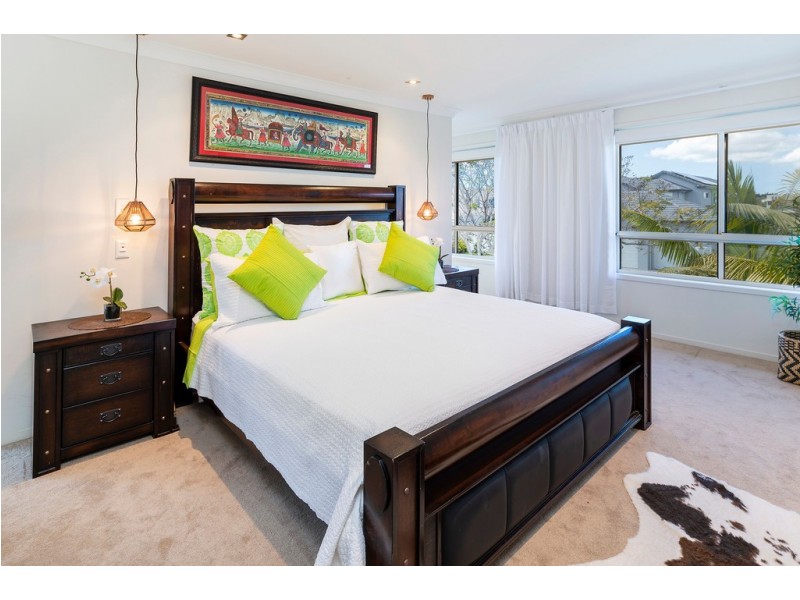 2843 Wylarah Way, Hope Island QLD 4212