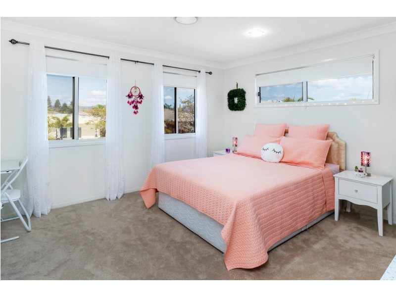 2843 Wylarah Way, Hope Island QLD 4212