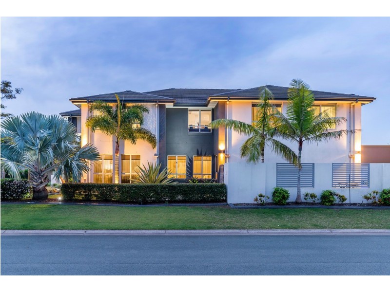 2843 Wylarah Way, Hope Island QLD 4212