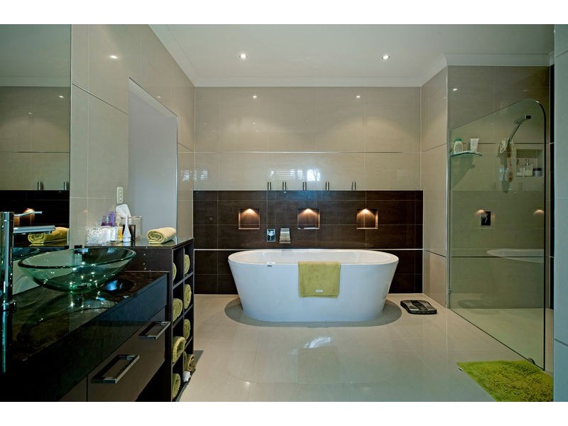 2844 Wylarah Way, Hope Island QLD 4212