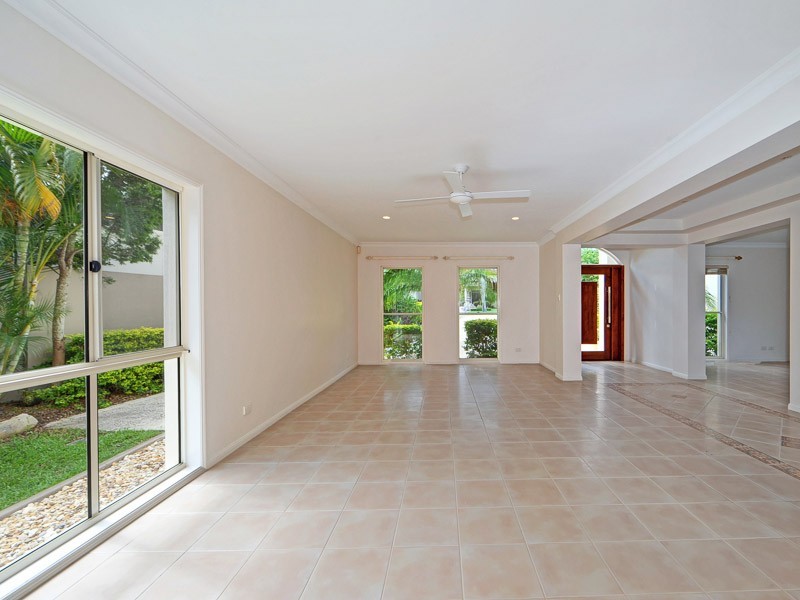 3146 Riverleigh Drive, Hope Island QLD 4212