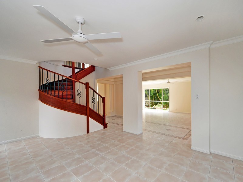3146 Riverleigh Drive, Hope Island QLD 4212