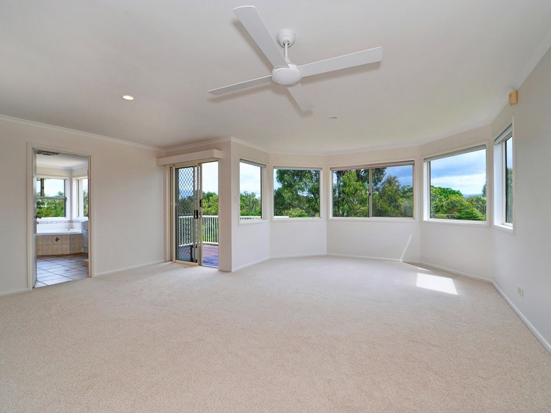 3146 Riverleigh Drive, Hope Island QLD 4212