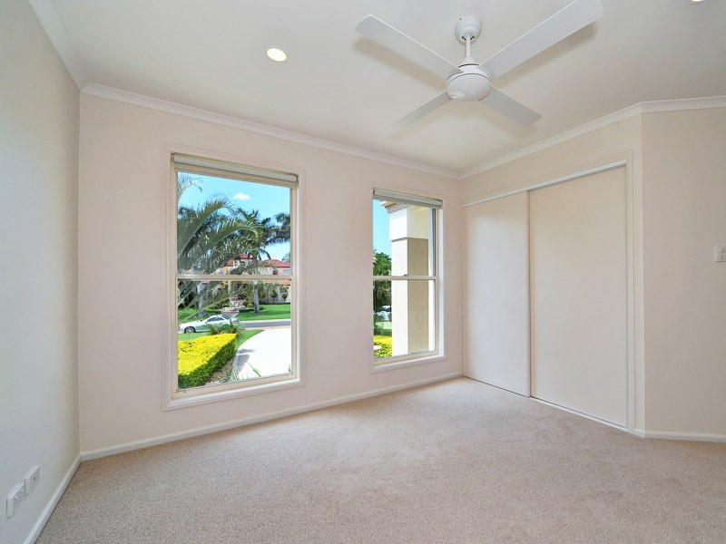 3146 Riverleigh Drive, Hope Island QLD 4212