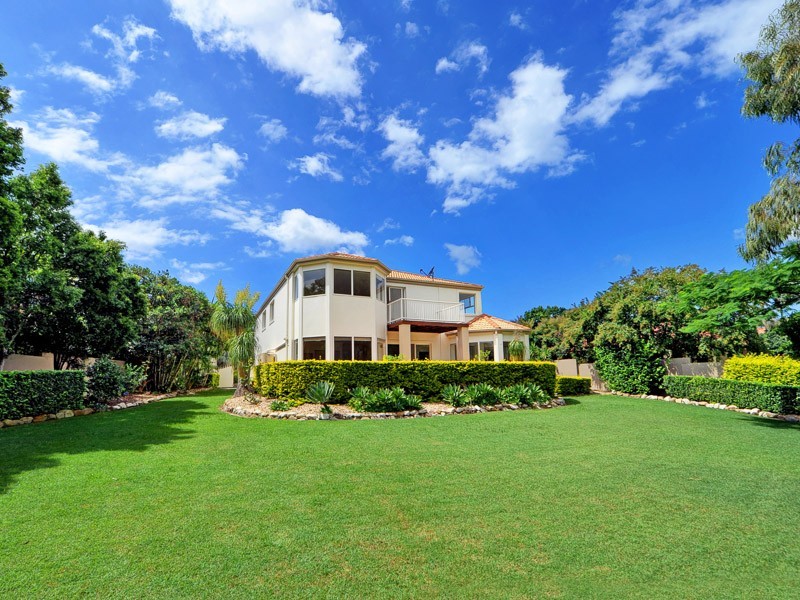 3146 Riverleigh Drive, Hope Island QLD 4212