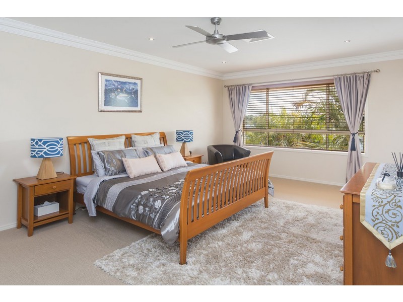 1076 Killymoon Drive, Hope Island QLD 4212