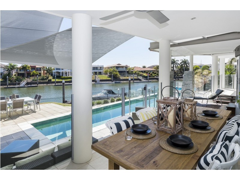 2150 Beaufort Way, Hope Island QLD 4212