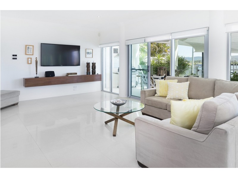 2150 Beaufort Way, Hope Island QLD 4212