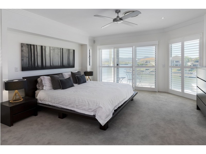 2150 Beaufort Way, Hope Island QLD 4212
