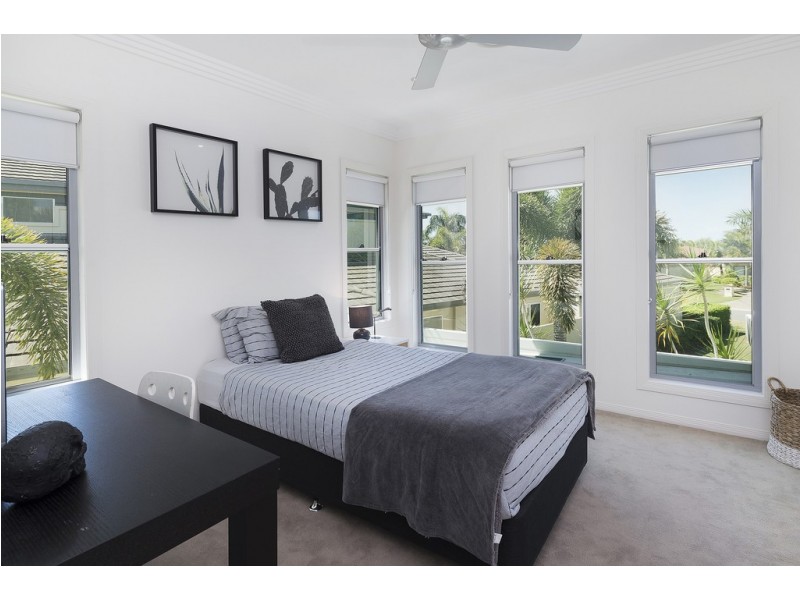 2150 Beaufort Way, Hope Island QLD 4212