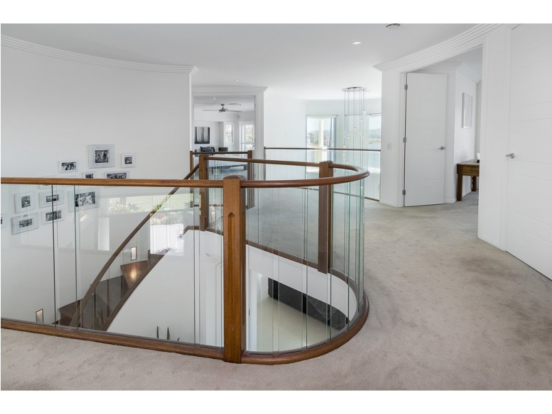2150 Beaufort Way, Hope Island QLD 4212
