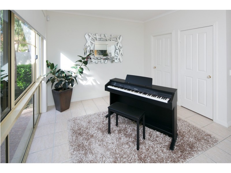 1636 Argyle Court, Hope Island QLD 4212