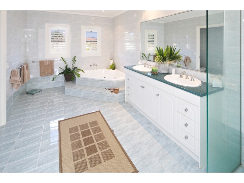 1636 Argyle Court, Hope Island QLD 4212