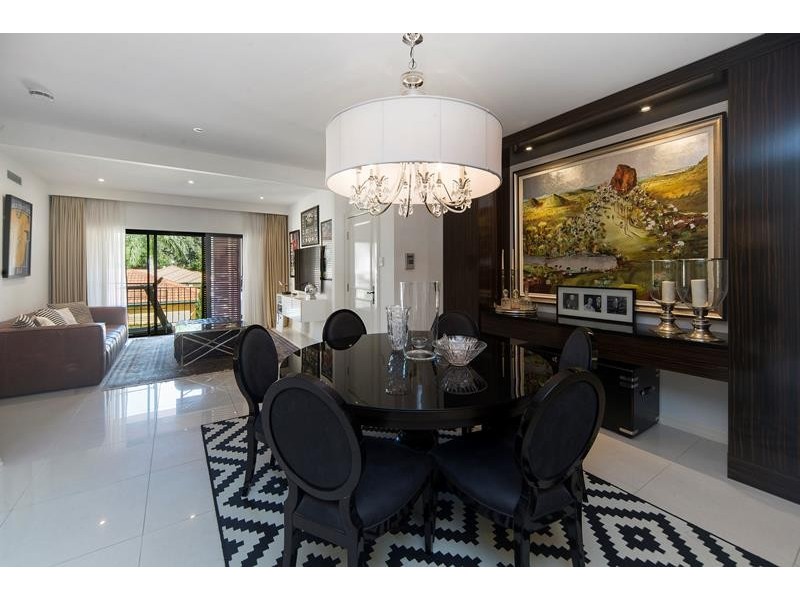 3212 Palladian Drive, Hope Island QLD 4212