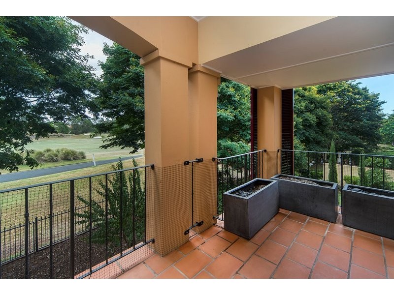 3212 Palladian Drive, Hope Island QLD 4212