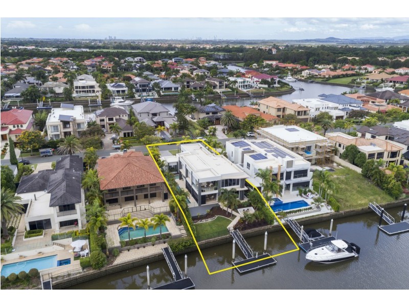 2342 Cressbrook Drive, Hope Island QLD 4212