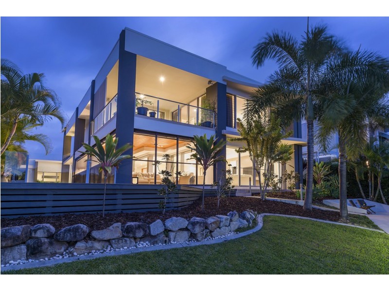 2342 Cressbrook Drive, Hope Island QLD 4212