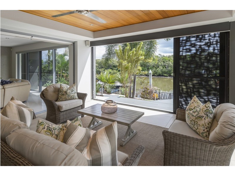2342 Cressbrook Drive, Hope Island QLD 4212
