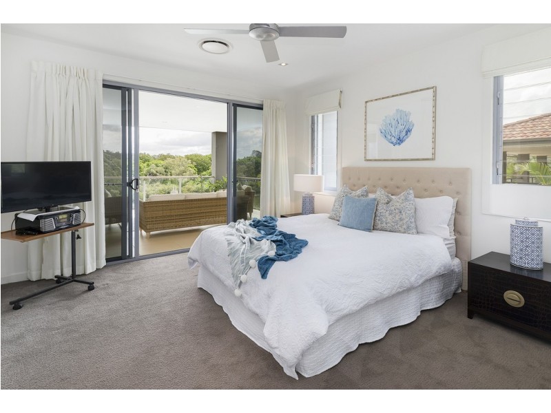 2342 Cressbrook Drive, Hope Island QLD 4212