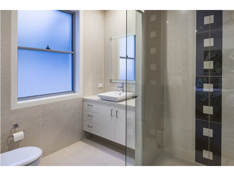 2342 Cressbrook Drive, Hope Island QLD 4212