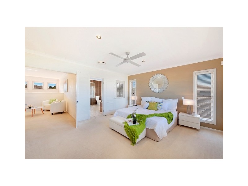2559 Cressbrook Drive, Hope Island QLD 4212