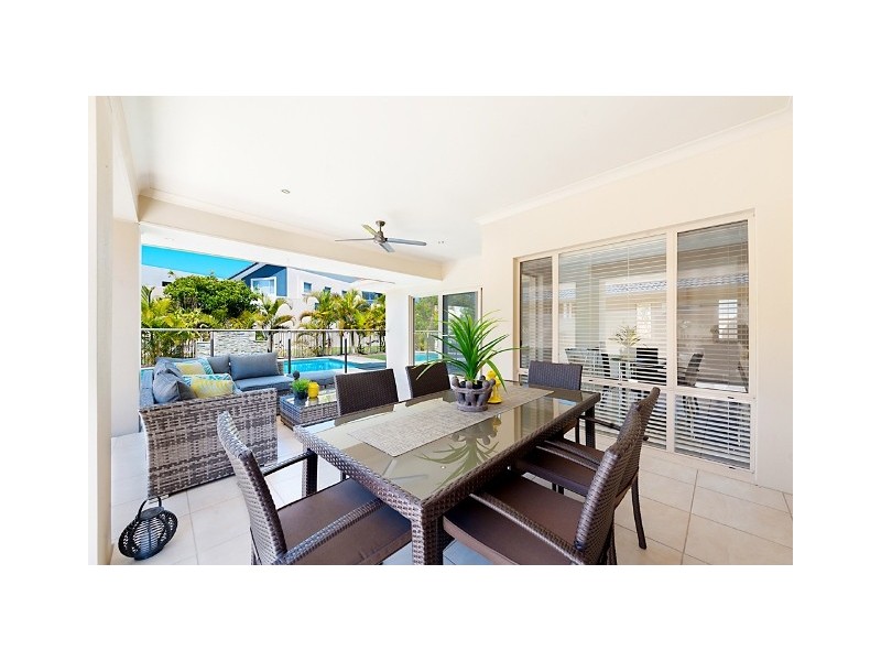 2559 Cressbrook Drive, Hope Island QLD 4212