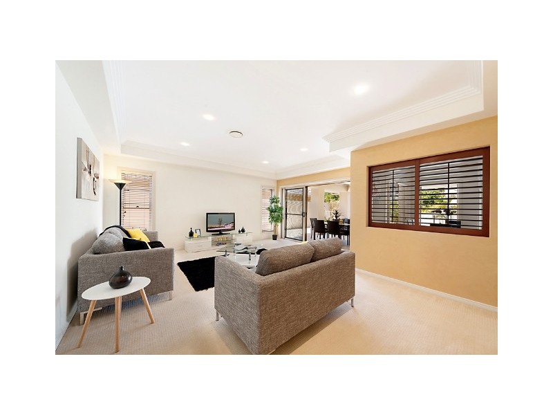 2559 Cressbrook Drive, Hope Island QLD 4212