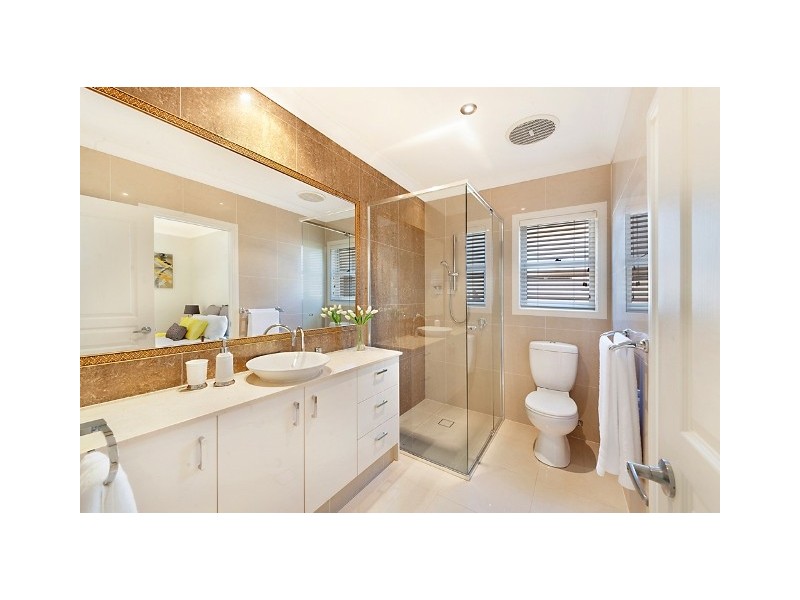 2559 Cressbrook Drive, Hope Island QLD 4212