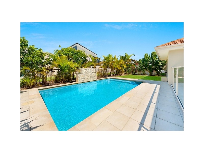2559 Cressbrook Drive, Hope Island QLD 4212